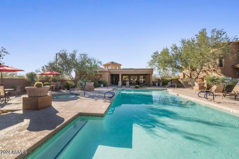 Cachet Community Pool