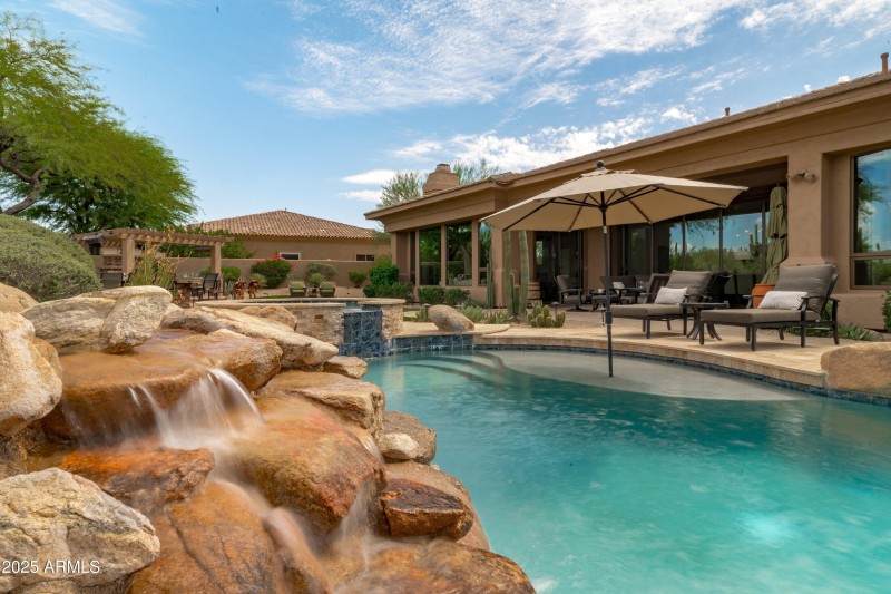 13-Pool View