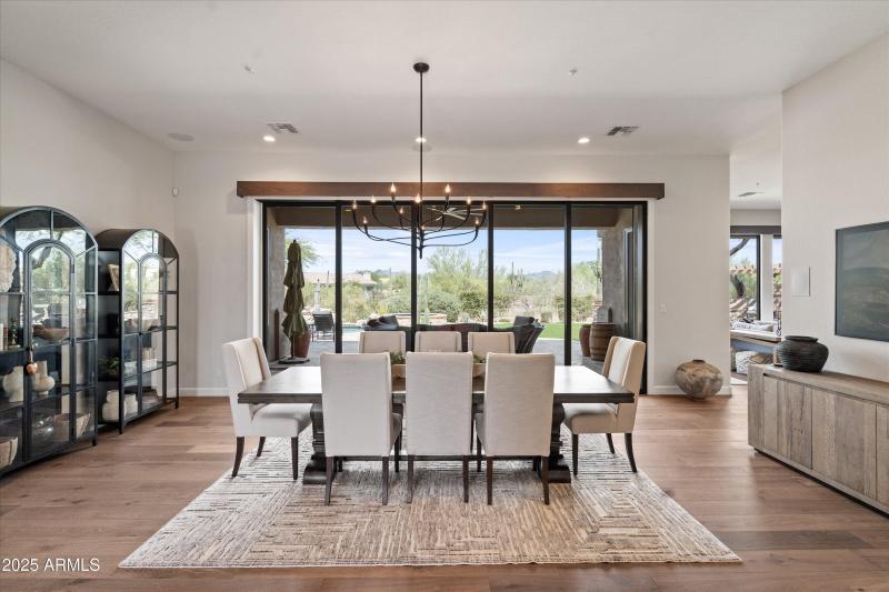 15-Dining Room