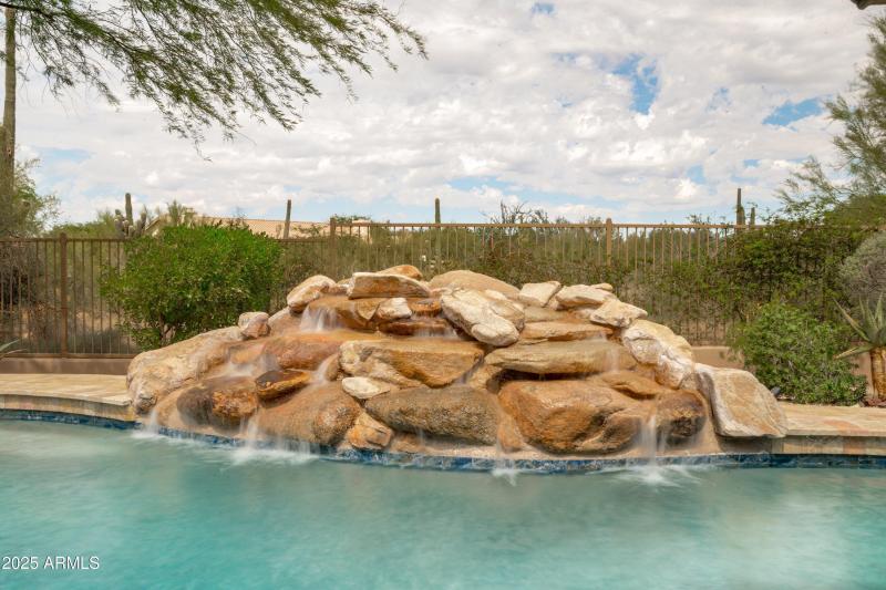 63-Pool View