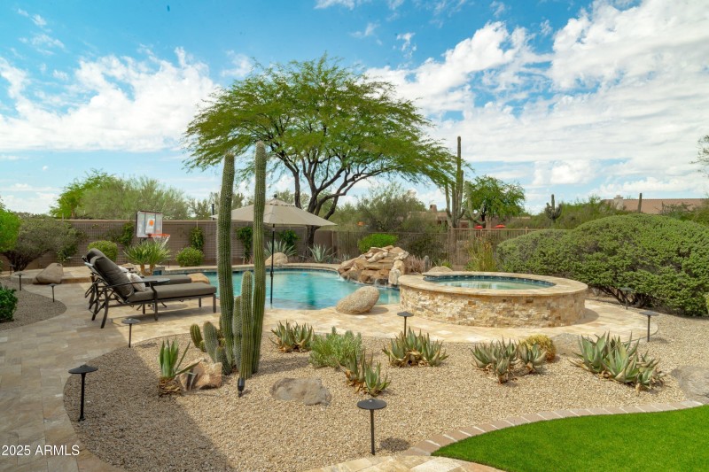 66-Pool View