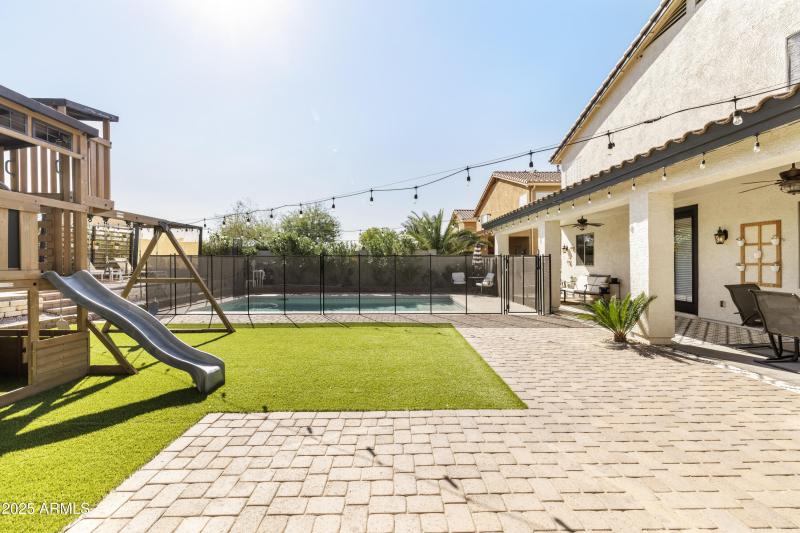 Backyard_Photo_1