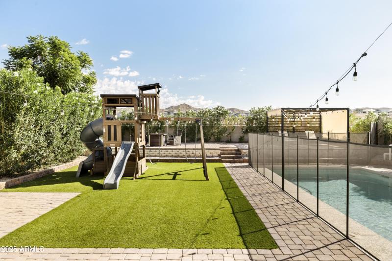 Backyard_Photo_6