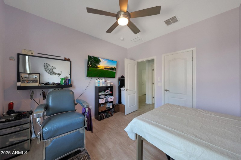 Downstairs Bedroom - pic C