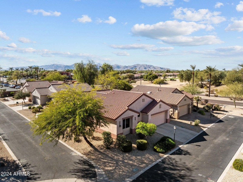 19558 N Desert Garden Dr