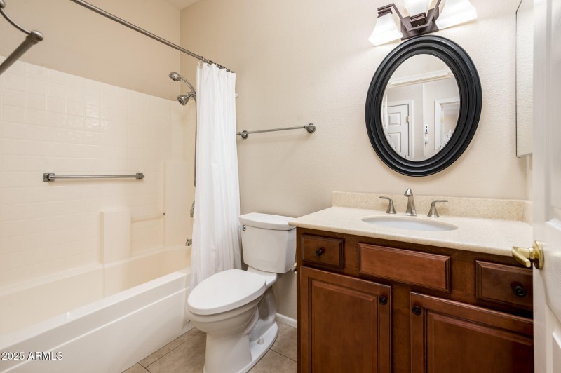 2nd Bathroom