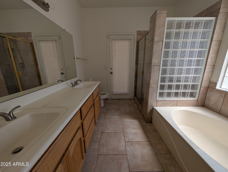 PXL_20250916_203059605