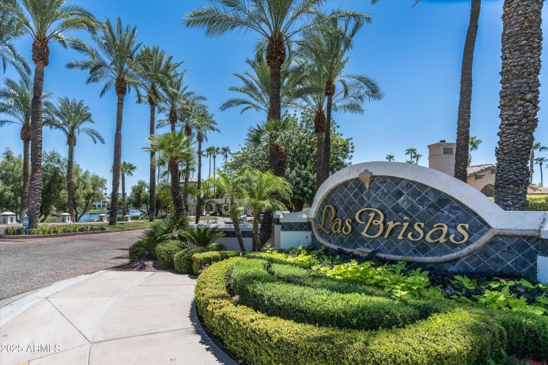 Las Brisas - Guard Gated