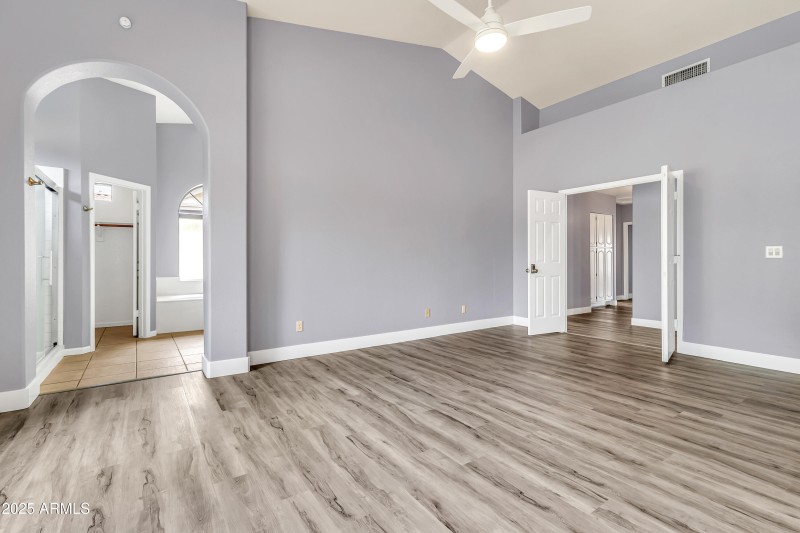 205 E Stacey Ln-21