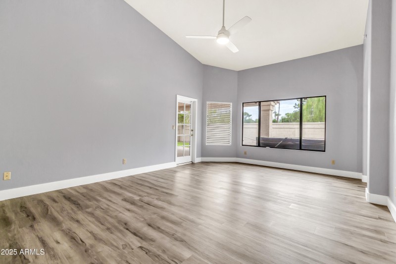 205 E Stacey Ln-22