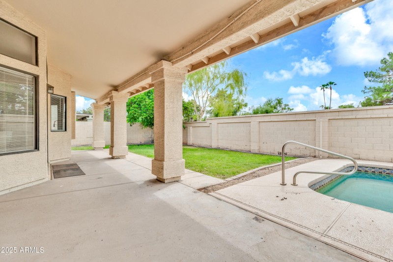 205 E Stacey Ln-41