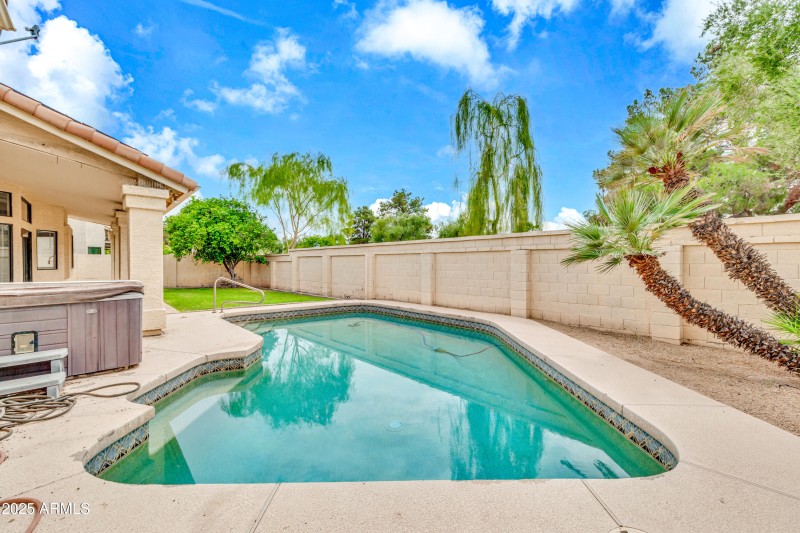 205 E Stacey Ln-43