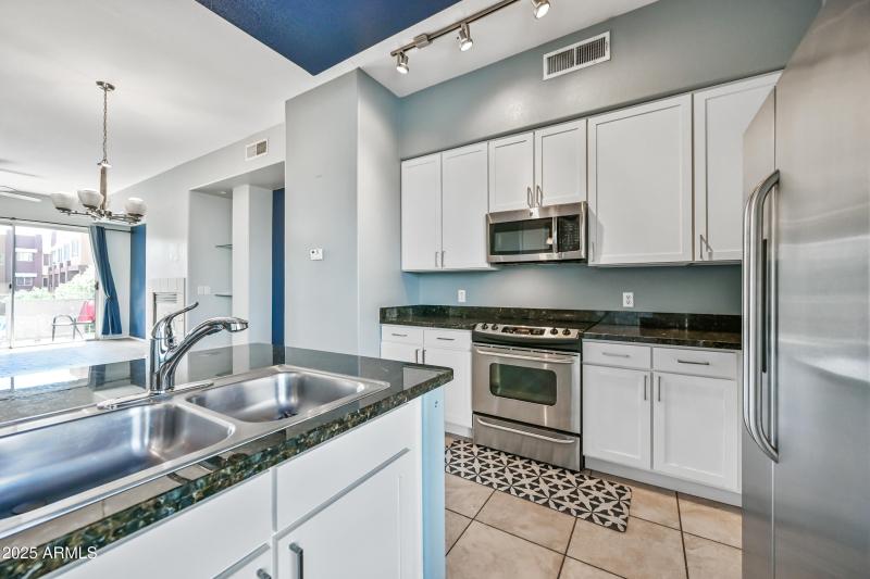 14-6745N93A1158-ocupix