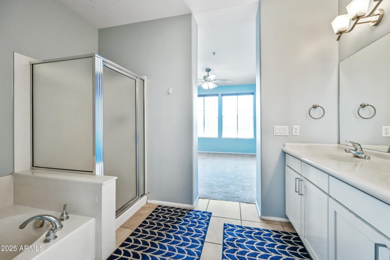 22-6745N93A1158-ocupix