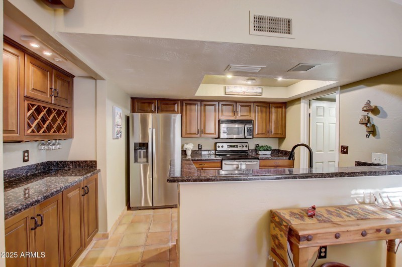 14-web-or-mls-E Forge Ave-014