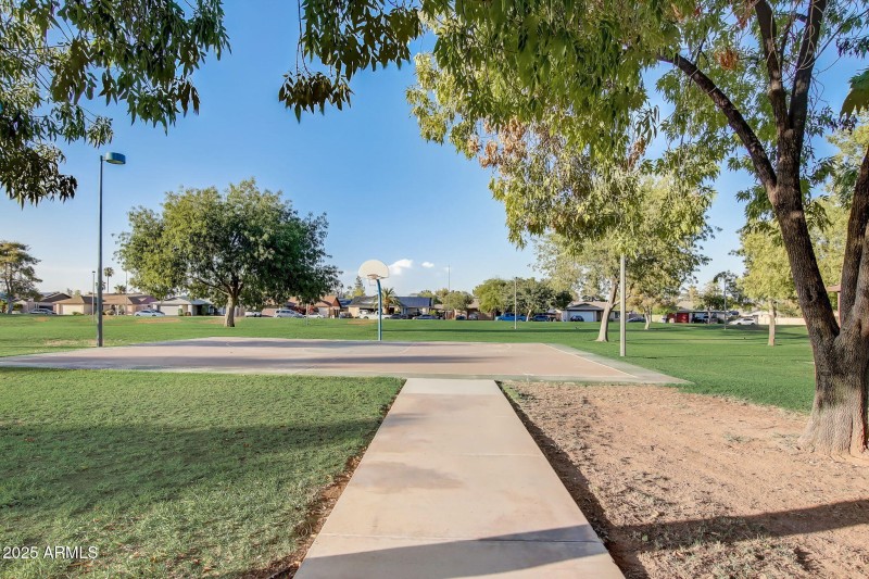 38-web-or-mls-E Forge Ave-038