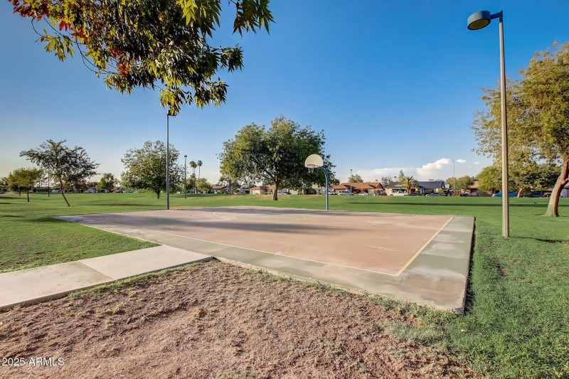 39-web-or-mls-E Forge Ave-039