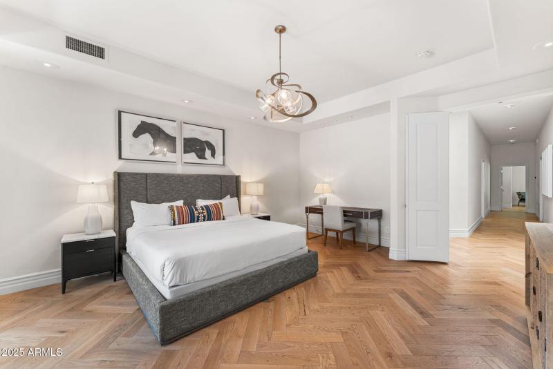 Primary suite