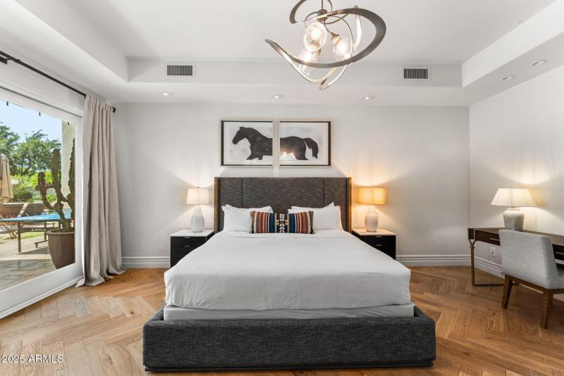 Primary suite