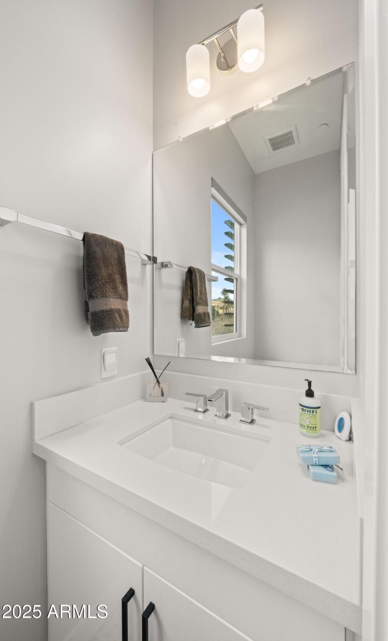 1/2 Bathroom