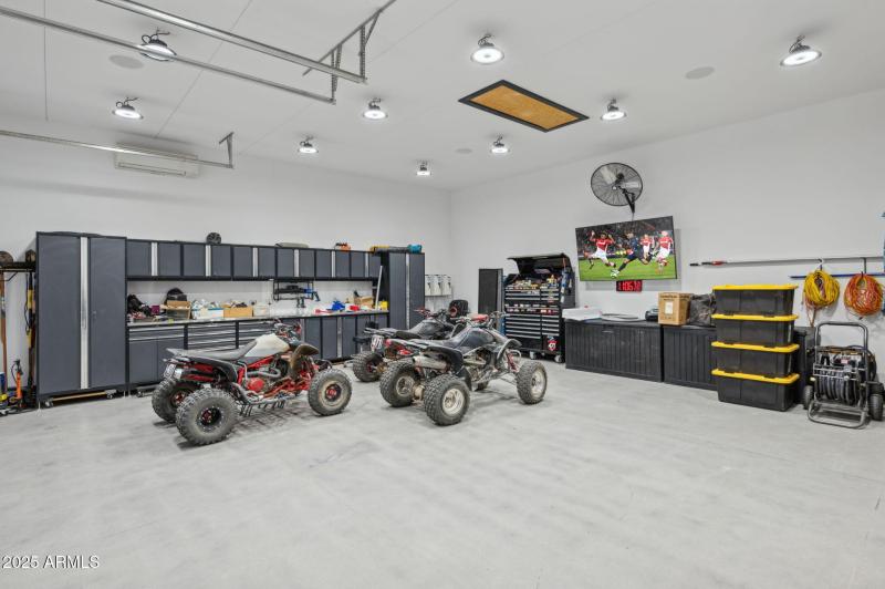 63-web-or-mls-3939-w-fox-rd