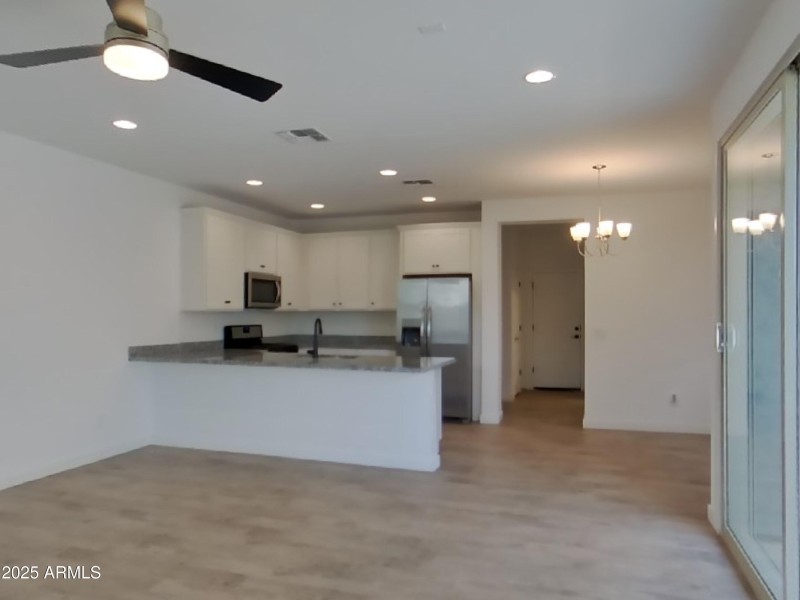 11_pc_XcWoOMxxzr_ARBqQG2fNW_other_room_b