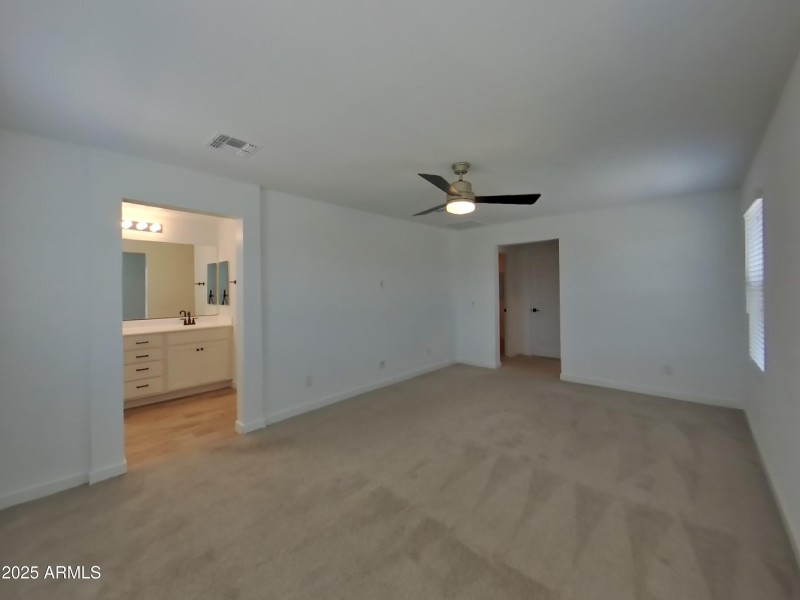 18_pc_fELnC9gGxK_wCW1H67u6u_layout_0