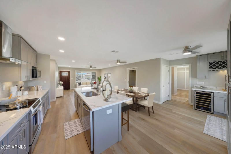 SB KITCHEN
