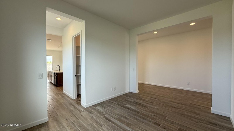 014 - Dining Room