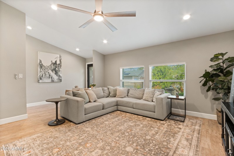 6833 E Kelton Ln, Web Ready (10 of 40)