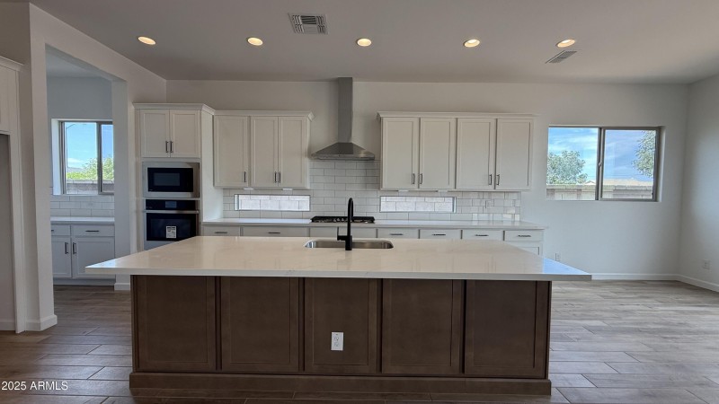 018 - Kitchen