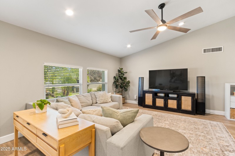 6833 E Kelton Ln, Web Ready (9 of 40)