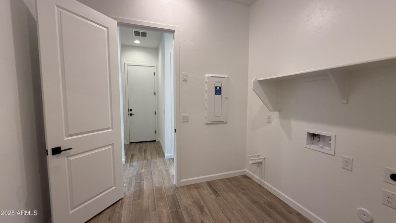 027 - Laundry Room