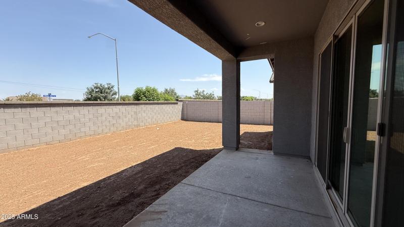 033 - Covered Patio