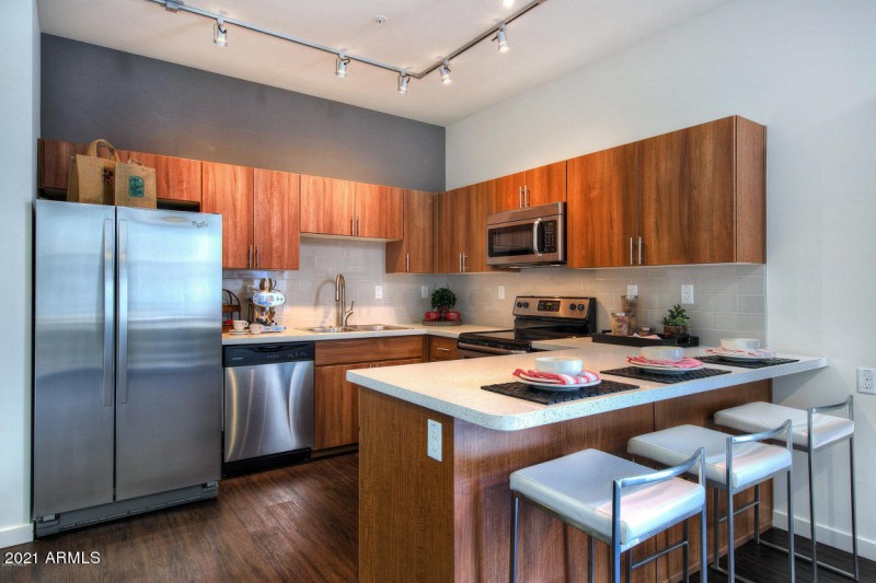 20180213162736224484000000-o