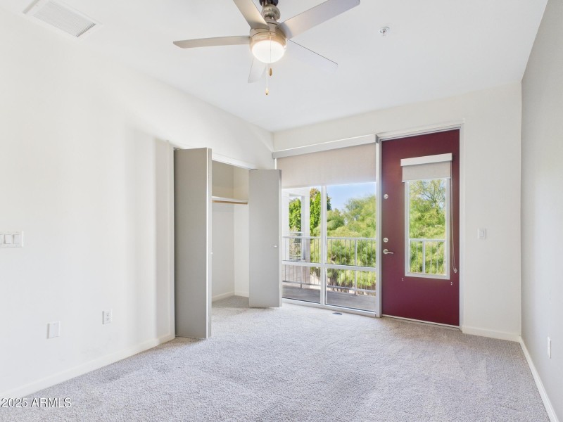 CAM02404G0-PR0141-STILL007