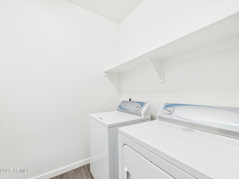 CAM02404G0-PR0141-STILL008