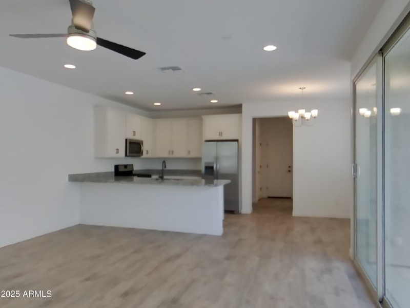 15_pc_aqG3Mh4F9O_2bbBCRLMQR_other_room_K