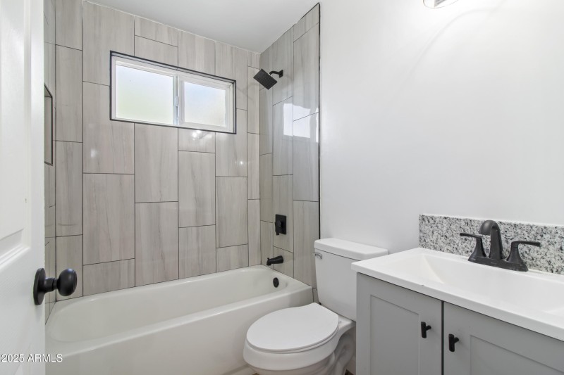 19_8815 n 30th ave phoenix az 19