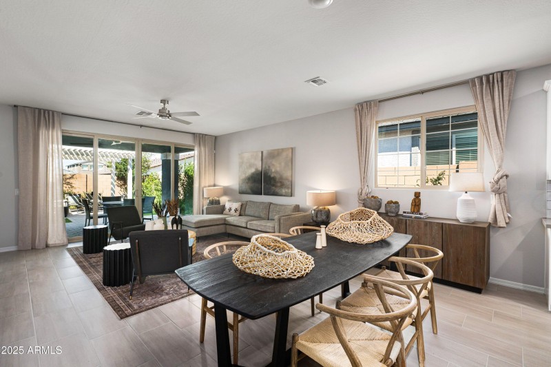 09-22808-E-Round-Up-Way-9