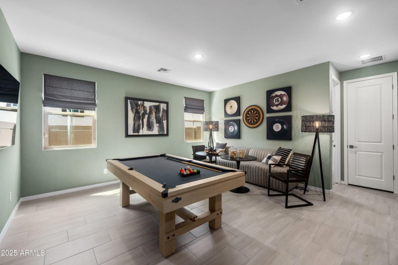 22-22808-E-Round-Up-Way-22