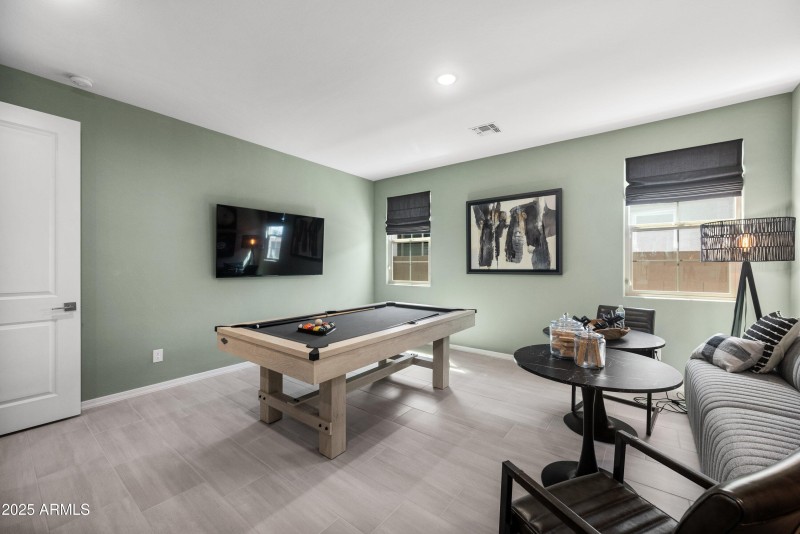 25-22808-E-Round-Up-Way-25