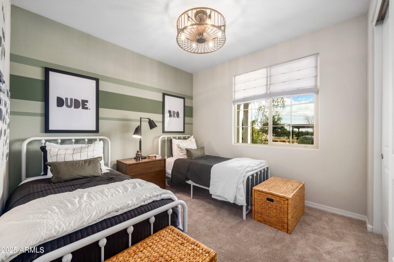 28-22808-E-Round-Up-Way-28