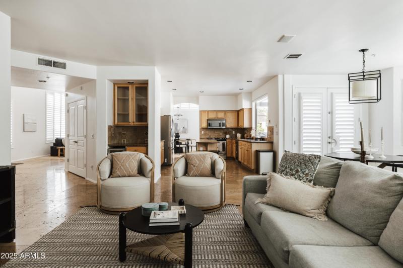 Living_Room_Photo_2