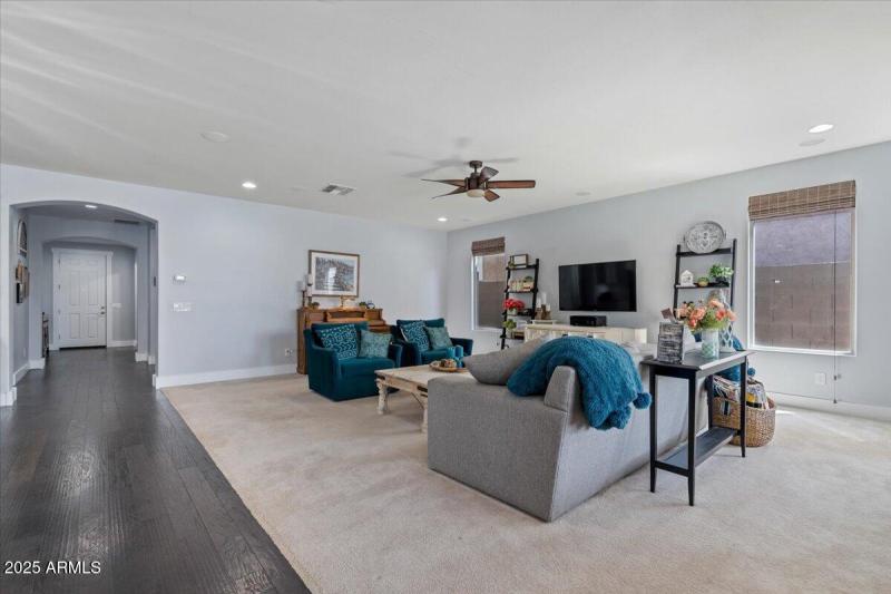 Living room 2