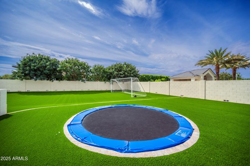 backyard_23