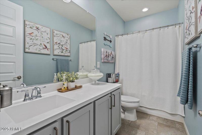 secondary bathroom