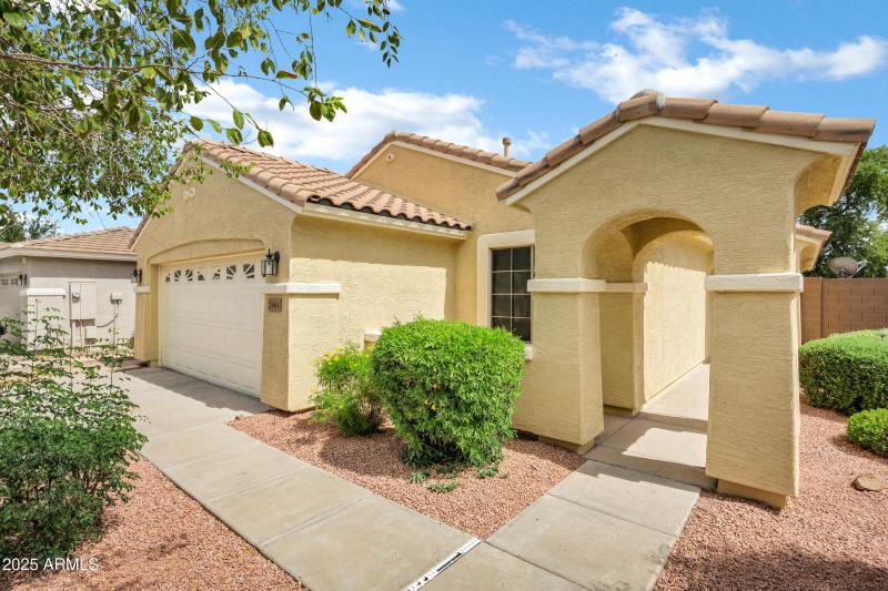 2943 E Mead Dr-4