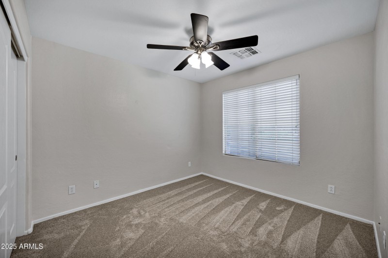 2943 E Mead Dr-21