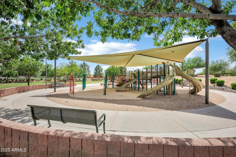 2943 E Mead Dr-34